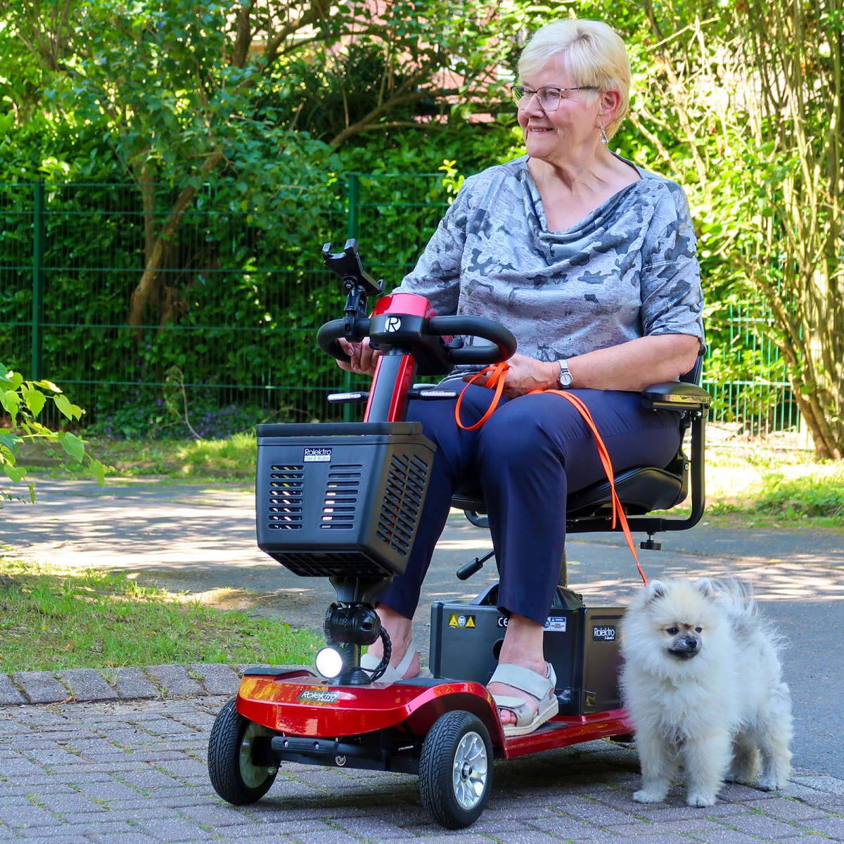 Zusammenklappbare 4-Rad-Roller für Senioren von Rolektro | Reichweite 20 km